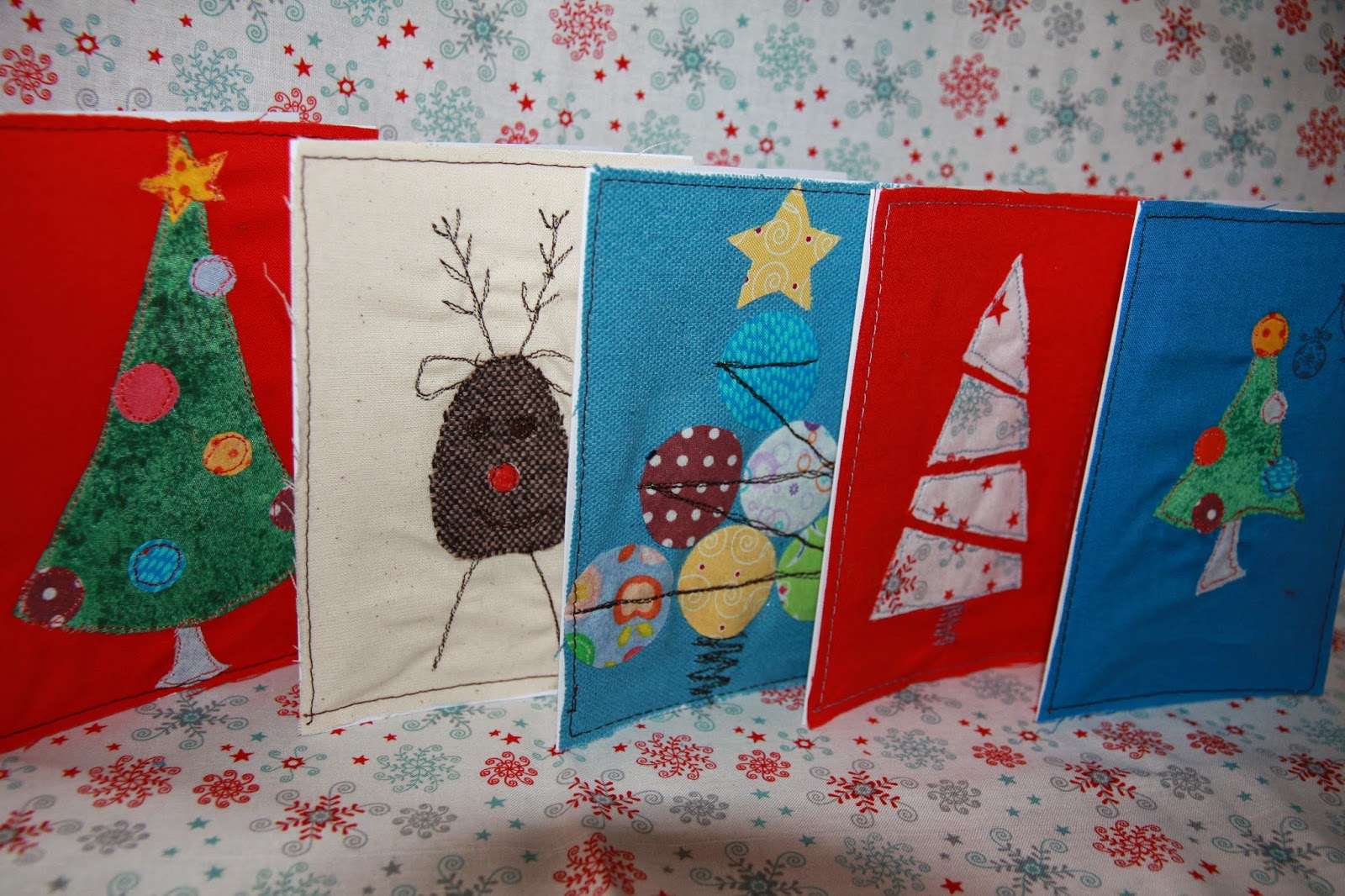 Frau Locke näht: Karten aus Stoff?!