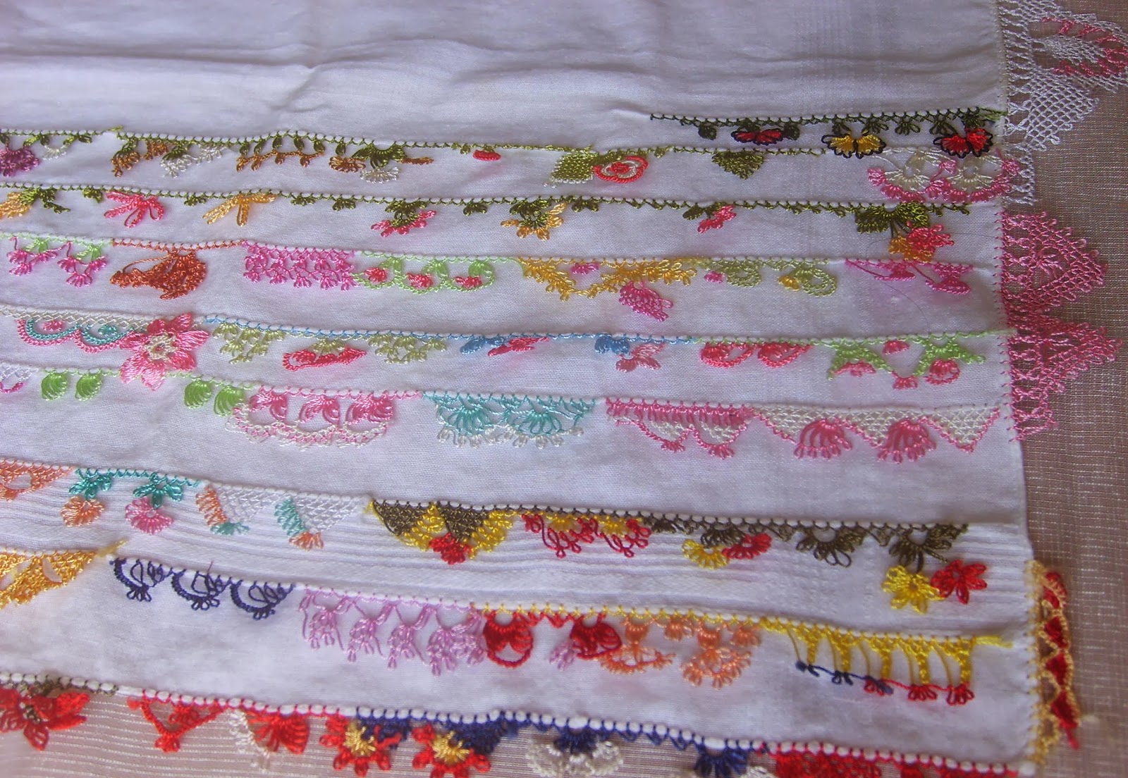 Beyaz tülbent iğne oyası modelleri