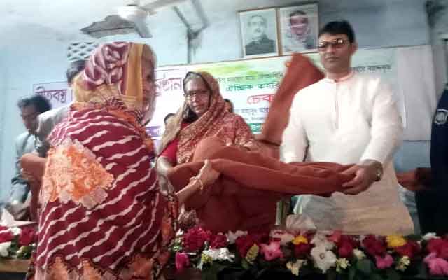 The government is on the side of the people in any disaster - the whip যে কোন দুর্যোগে সরকার জনগণের পাশে রয়েছে - হুইপ