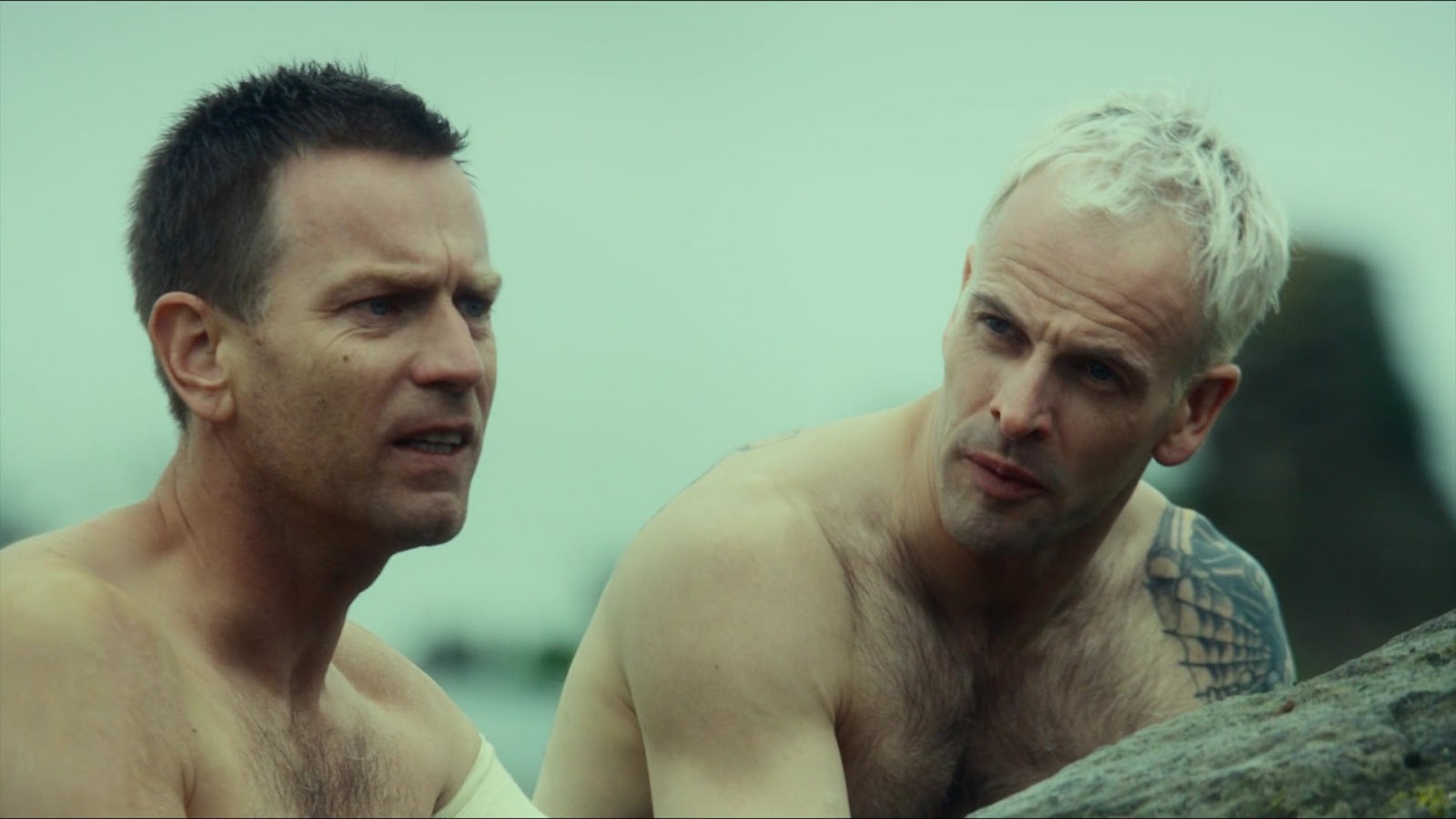 ausCAPS: Ewan McGregor and Jonny Lee Miller nude in T2 Trainspotting