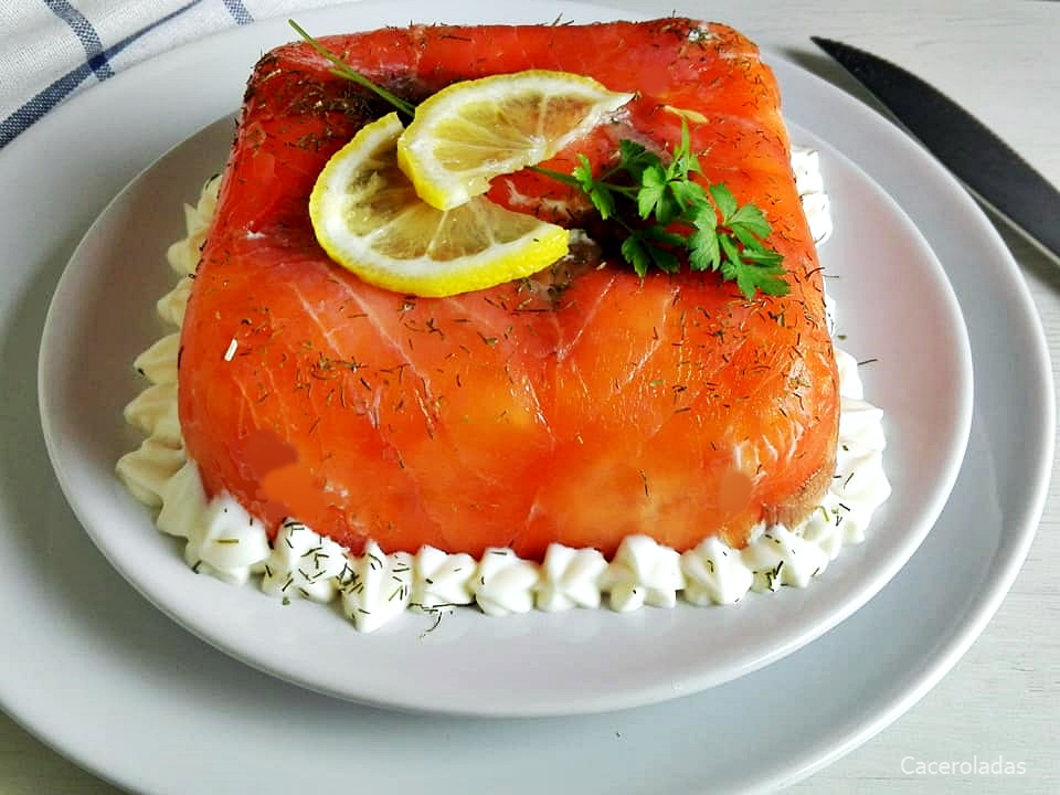 pastel de salmón ahumado