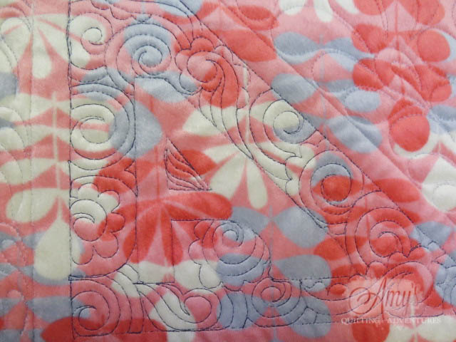 Amy's Free Motion Quilting Adventures: Free Motion Quilting Tip: Quilting  Fullness