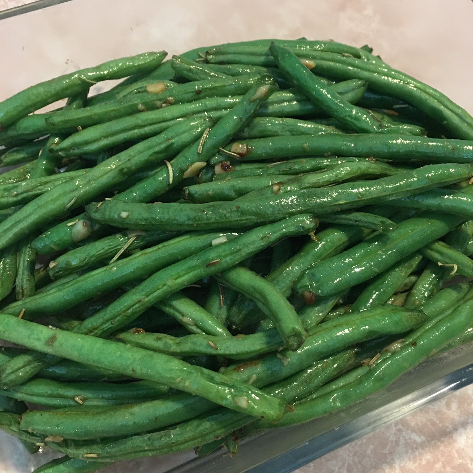 Toast to Roast Air Fried Garlic Rosemary Green Beans