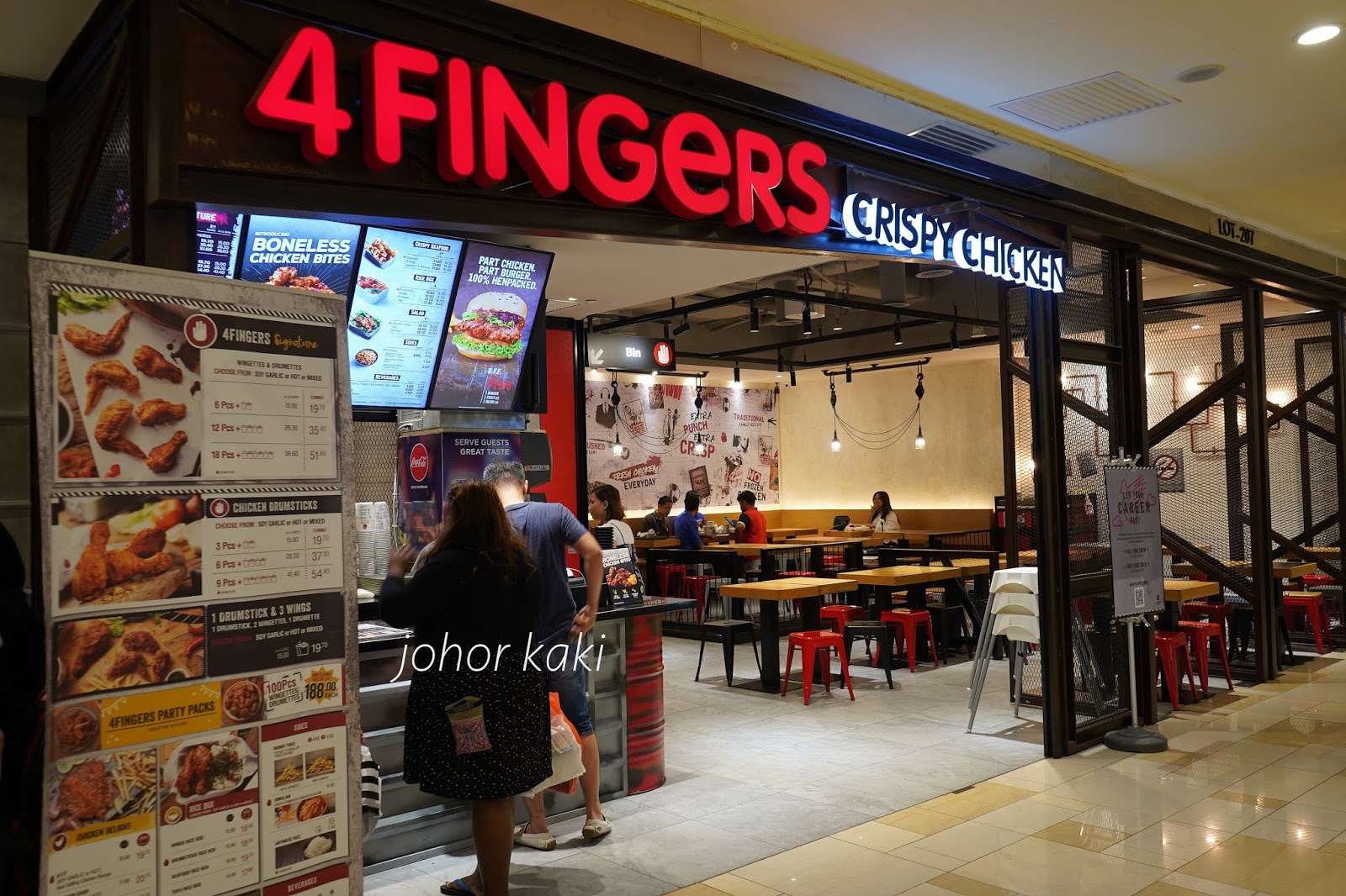 Universiti taman 4 fingers KEDAI BOWLING