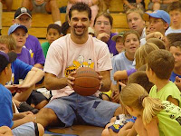 Κλήση για Basketball Clinic με Στογιάκοβιτς , Μάρεϊ και Ρόμπινσον