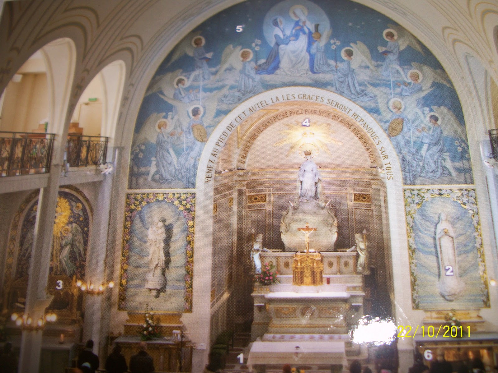 Paixão por Paris: Igreja da “Nossa Senhora da Medalha Milagrosa”