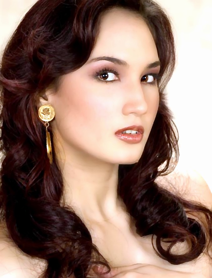 Hollywood Hoties: HOLLYWOOD - INDONESIA MISS UNIVERSE NADINE CHANDRAWINATA