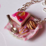 Cheese cake and biscuits necklace