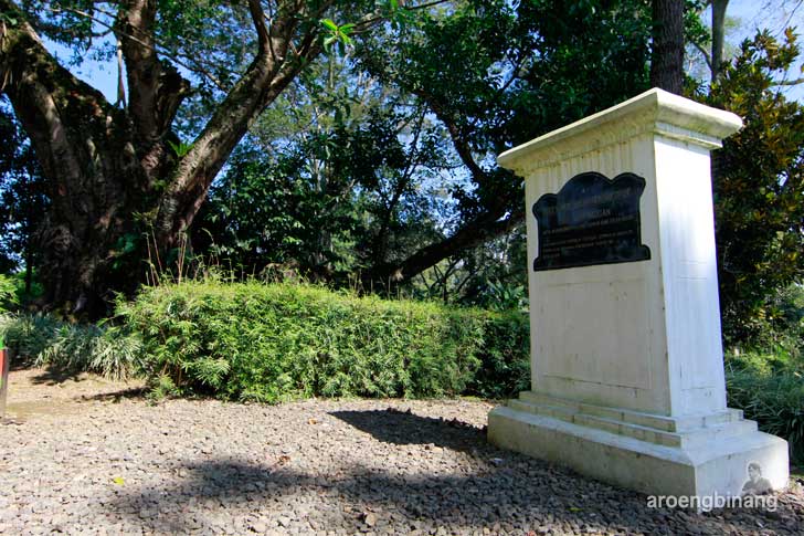 situs makam jerman arca domas bogor