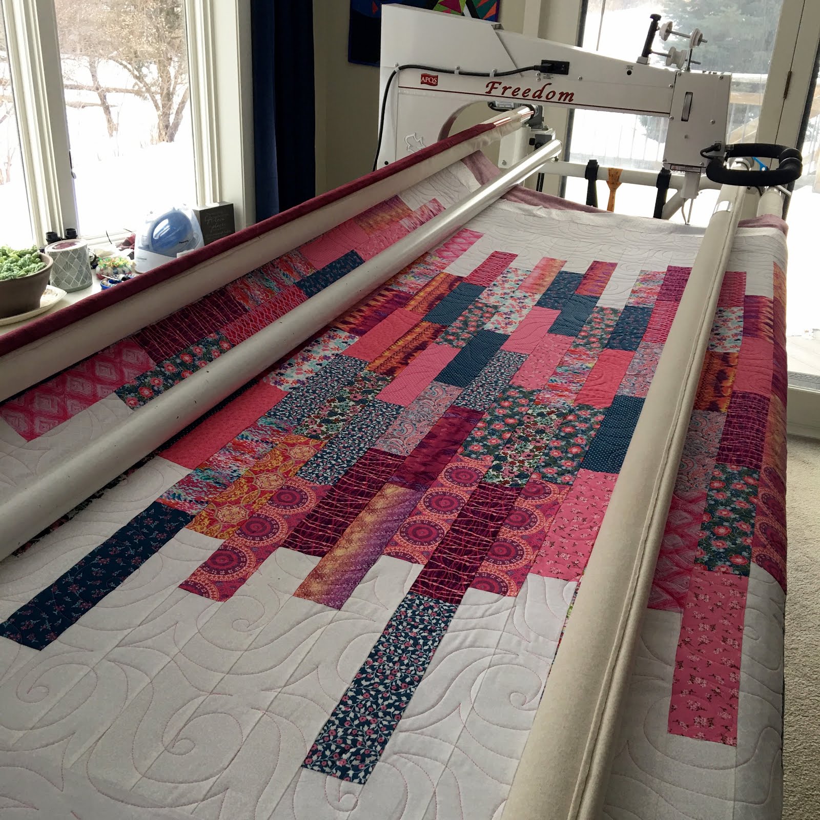 Grace and Peace Quilting Meet In the 中 Middle 中 by Quilter Bonnie