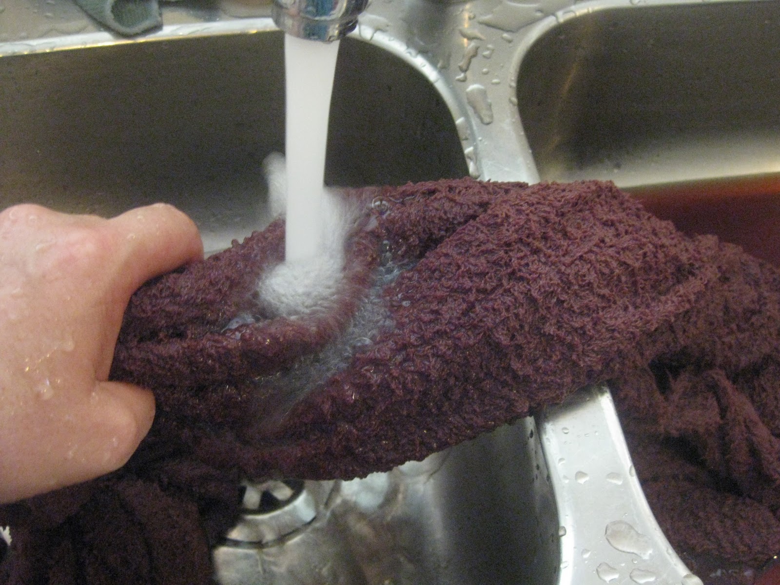 Dying my worn faded bath towels successfully!