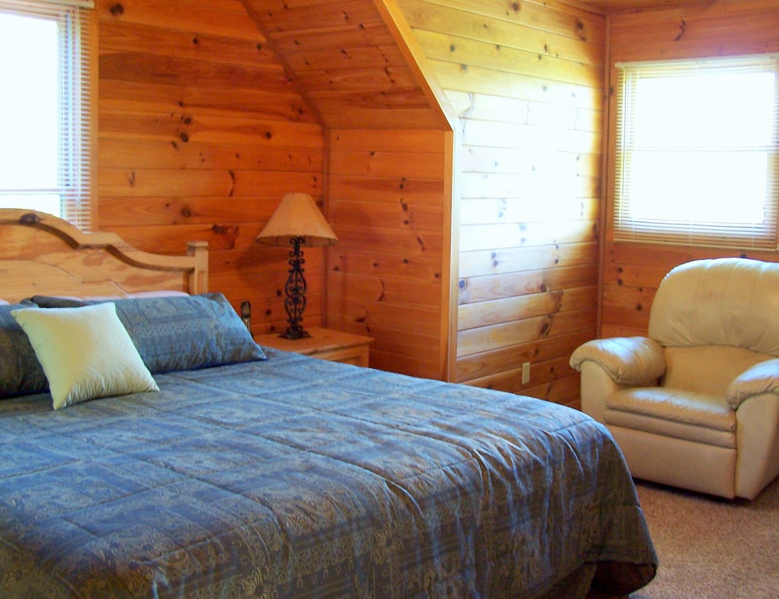 Heavenly Cabins Smoky Mountain Cabin Rentals Smoky Mountain Cabin 3 Bedroom, 3 Bath, Views
