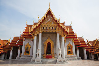 هندسة lloll في المعابد الدينية Temple-bouddhiste-en-tha%25C3%25AFlande