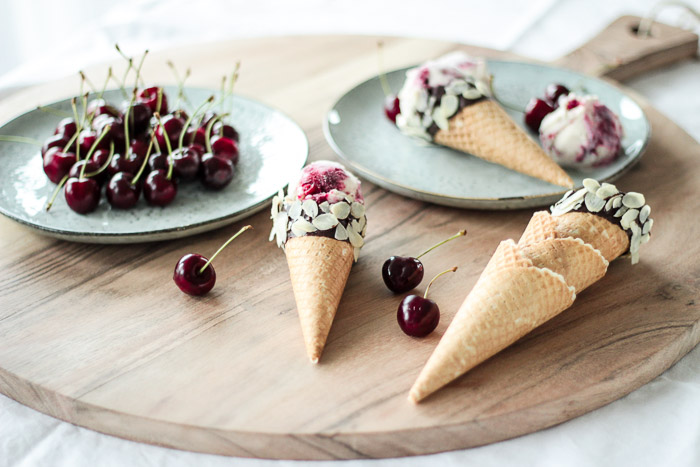Die Glücklichmacherei: I Scream For Ice Cream 〖Amaretto-Kirsch-Eis〗