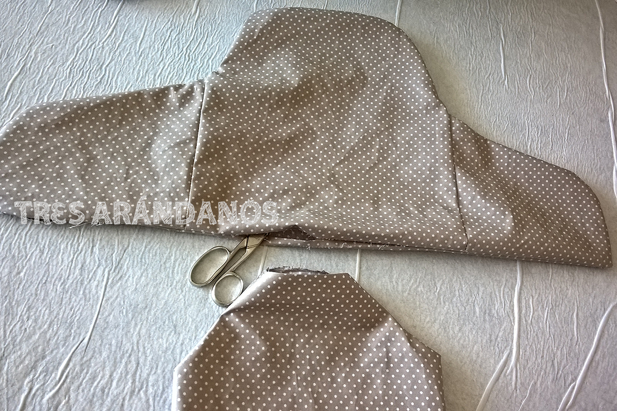 Cojín impermeable para trona Ikea Antilop (DIY y patrón gratis)