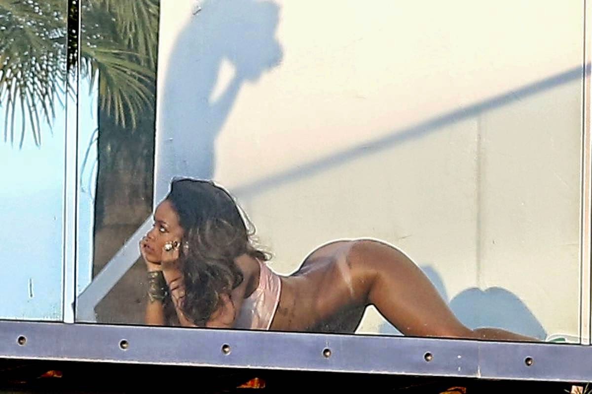 Rhianna fenty porno pics nonsense! Rhianna fenty porno pics