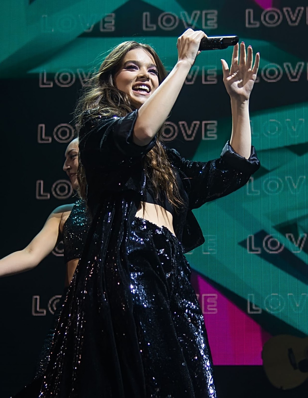 Hailee Steinfeld – The Voicenotes Tour in Camden – Celeb Central