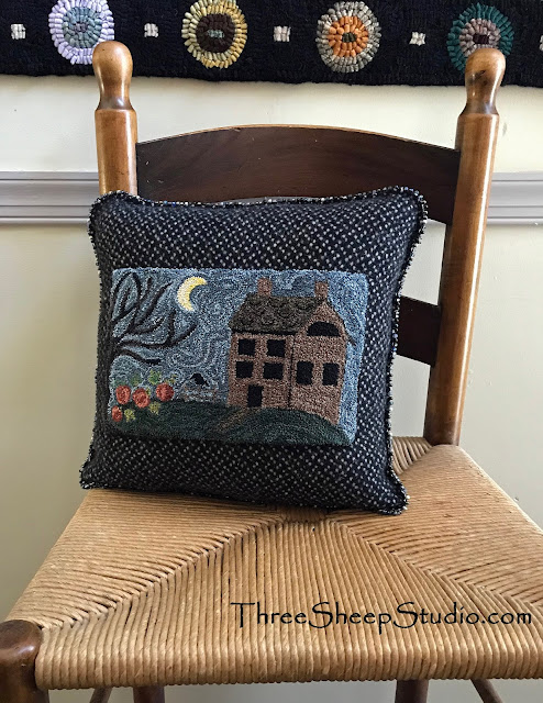 Still Of The Night Punch Needle Pillow by Rose Clay at ThreeSheepStudio.com (blog) Still Of The Night Punch Needle Pillow by Rose Clay at ThreeSheepStudio.com (blog)