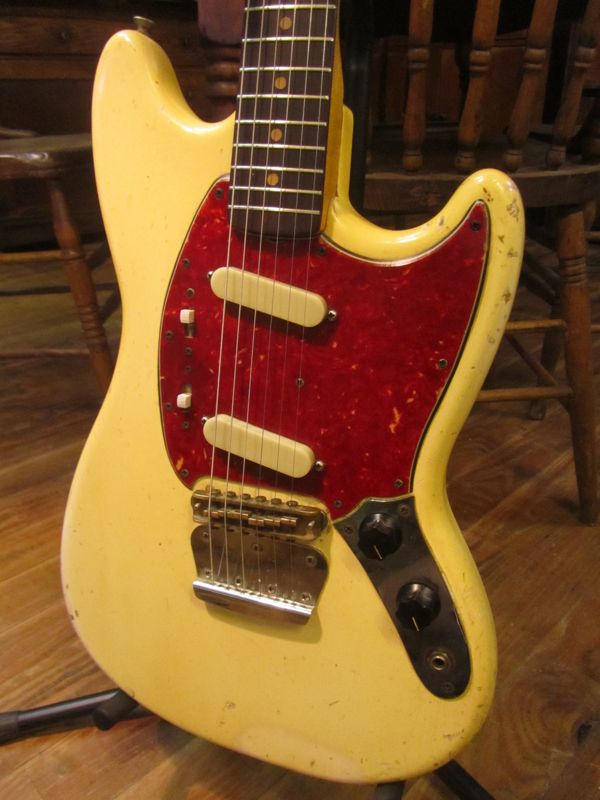 c.1964 Fender Duo-Sonic II Electric Guitar