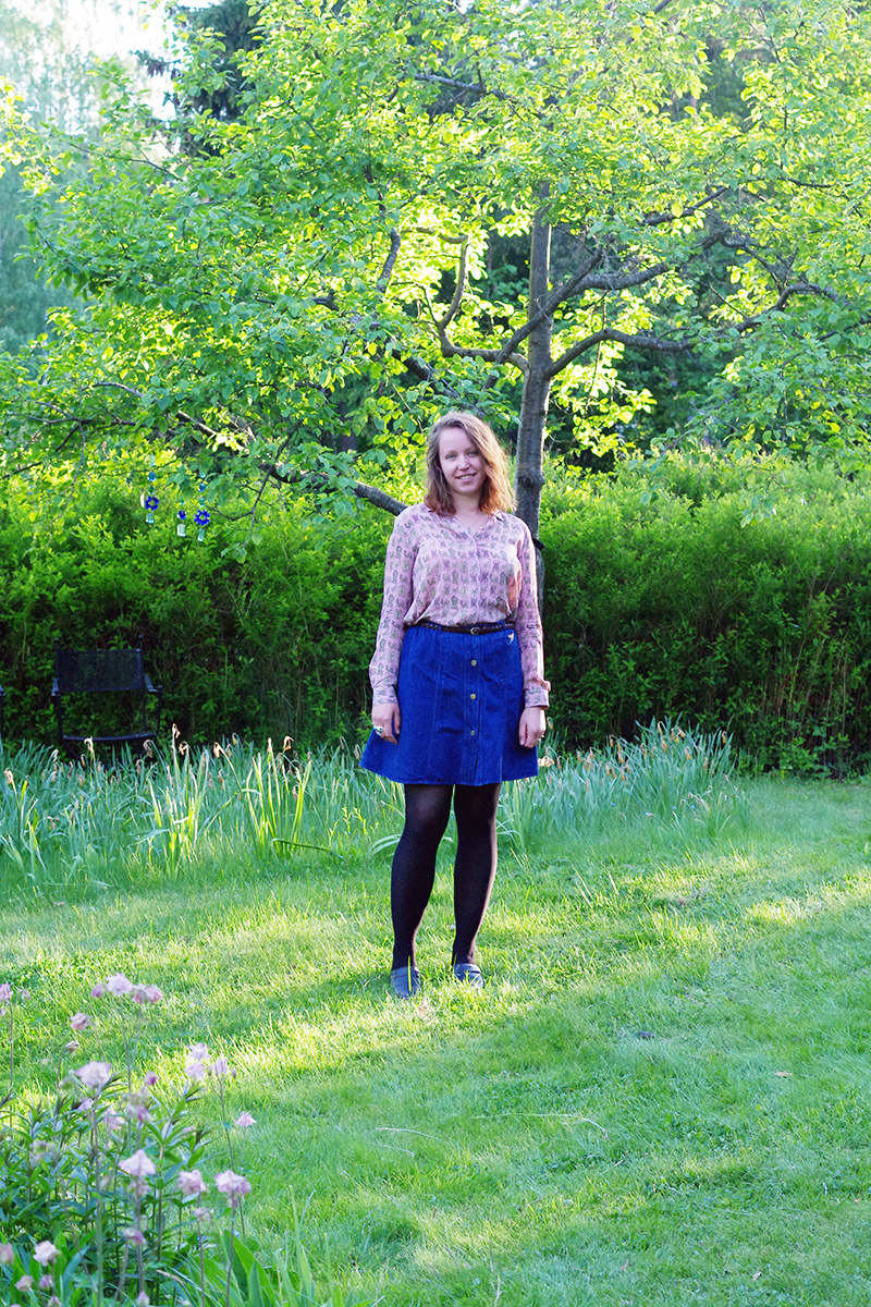 Monthly Makers återbruk, omsydd kjol av Alicia Sivertsson. aliciasivert alicia sivert sivertsson monthly makers blogg bloggare bloggutmaning utmaning kreativ kreativitet skapande skapa sy om återbruk återbruka tema remake kjol jeans jeanskjol av klänning loppis second hand begagnat göra om omsydd