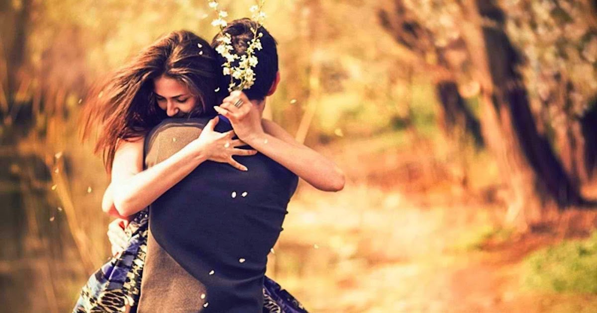 7 Basic Differences Between Loving And Being In Love With Somebody