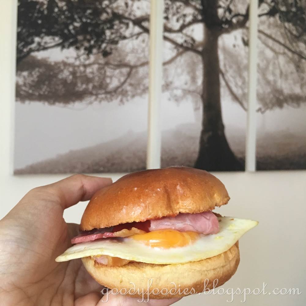 GoodyFoodies Recipe Bacon and Egg Brioche Sandwich