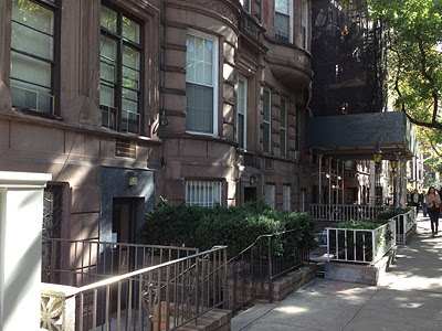 Khloe lamar star last kardashian basketball said while living drug call odom she husband he still overdose Movie Tourist: The Apartment (1960)