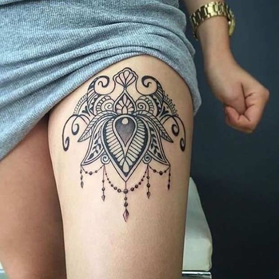 Tatuagens femininas para as penas Tatuagens femininas para as penas