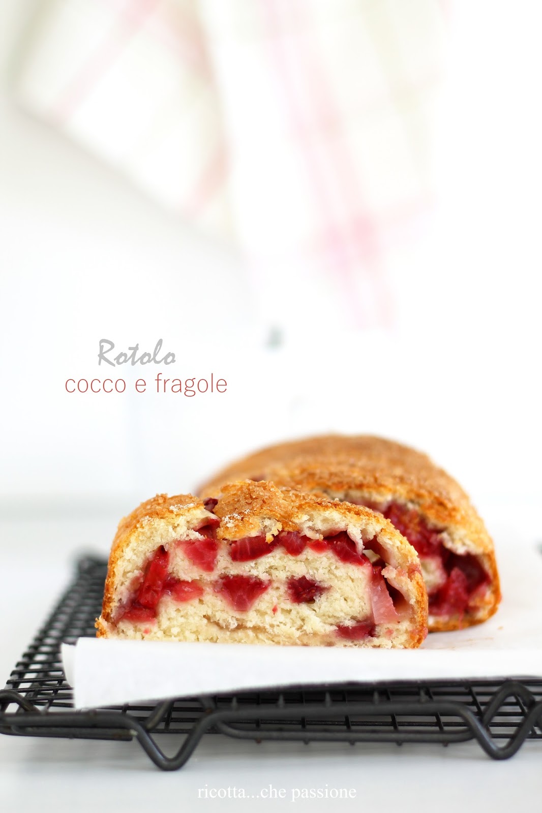 rotolo al cocco e fragole