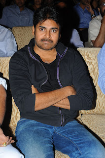 Pawan Kalyan at Julayi Audio Function [Cinema Pukarlu]