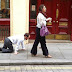 Μάθετε γιατί μια γυναίκα έσερνε με λουρί σκύλου έναν άνδρα στο κέντρο του Λονδίνου 