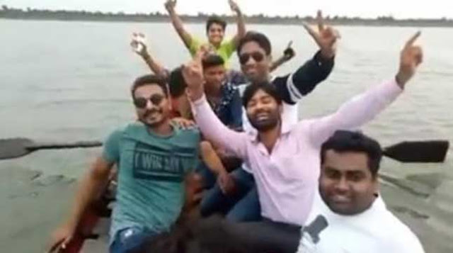সেলফি তুলতে গিয়ে ডুবে মরলেন তিনজন (ভিডিও) সেলফি তুলতে গিয়ে ডুবে মরলেন তিনজন (ভিডিও)