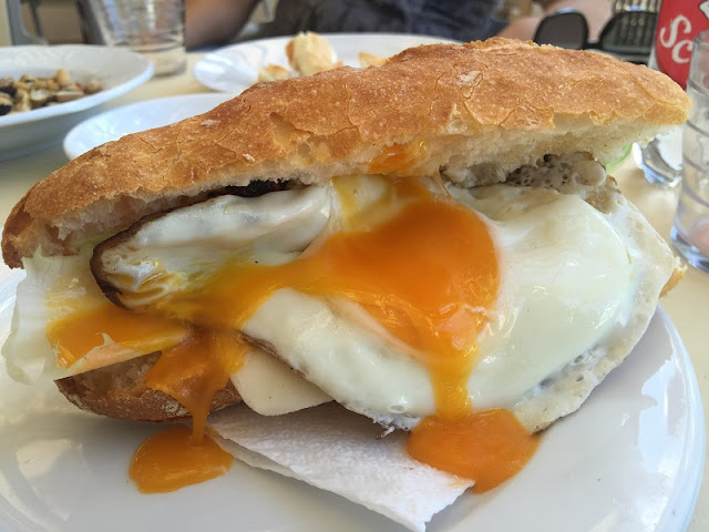 Medio chivito Medio chivito