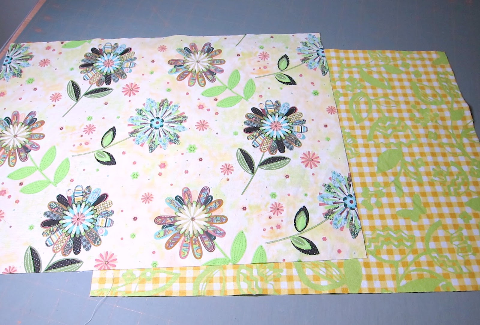 The Quilting Violinist: Easy Placemat Tutorial