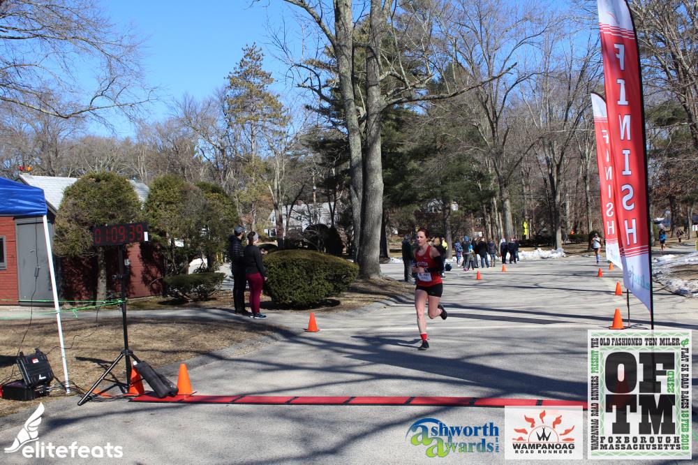 corre! run! run like a llama! Old Fashioned 10 Mile Race Report