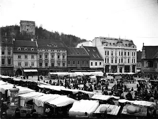 Targ organizat in Piata Sfatului - istorie