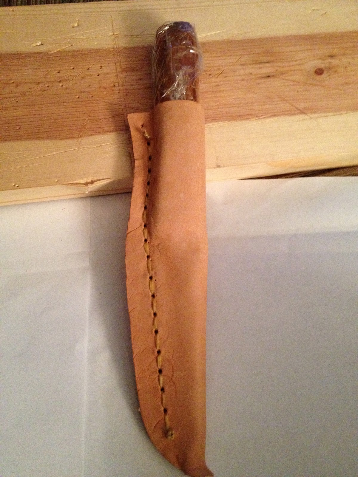 Naali Knives Leather knife sheath tutorial