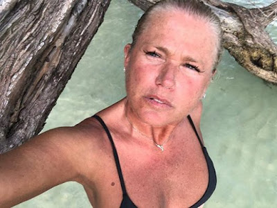 Xuxa hace un mes Xuxa hace un mes