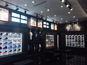 stores that sell jordan 30