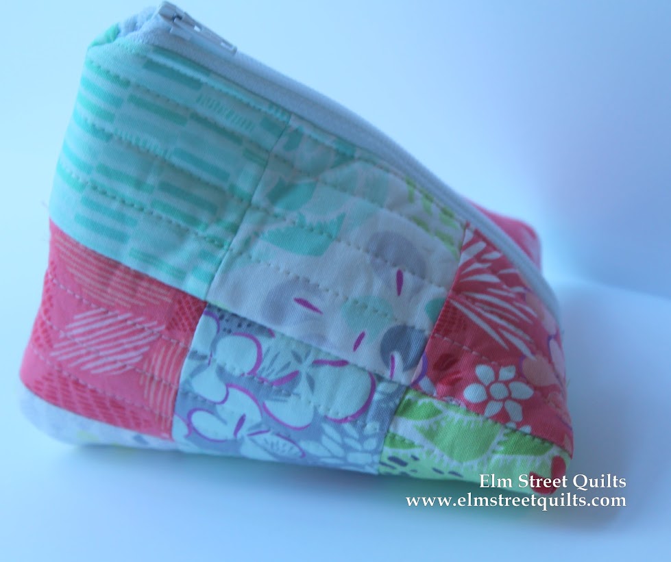 Elm Street Quilts: Bag It - Sewing Machine Cover Tutorial