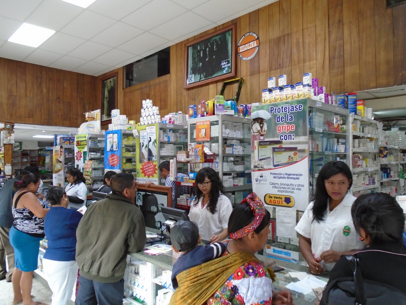 . La Moderna, S.A. farmacia y supermercado 3a. Calle 308 Zona 1