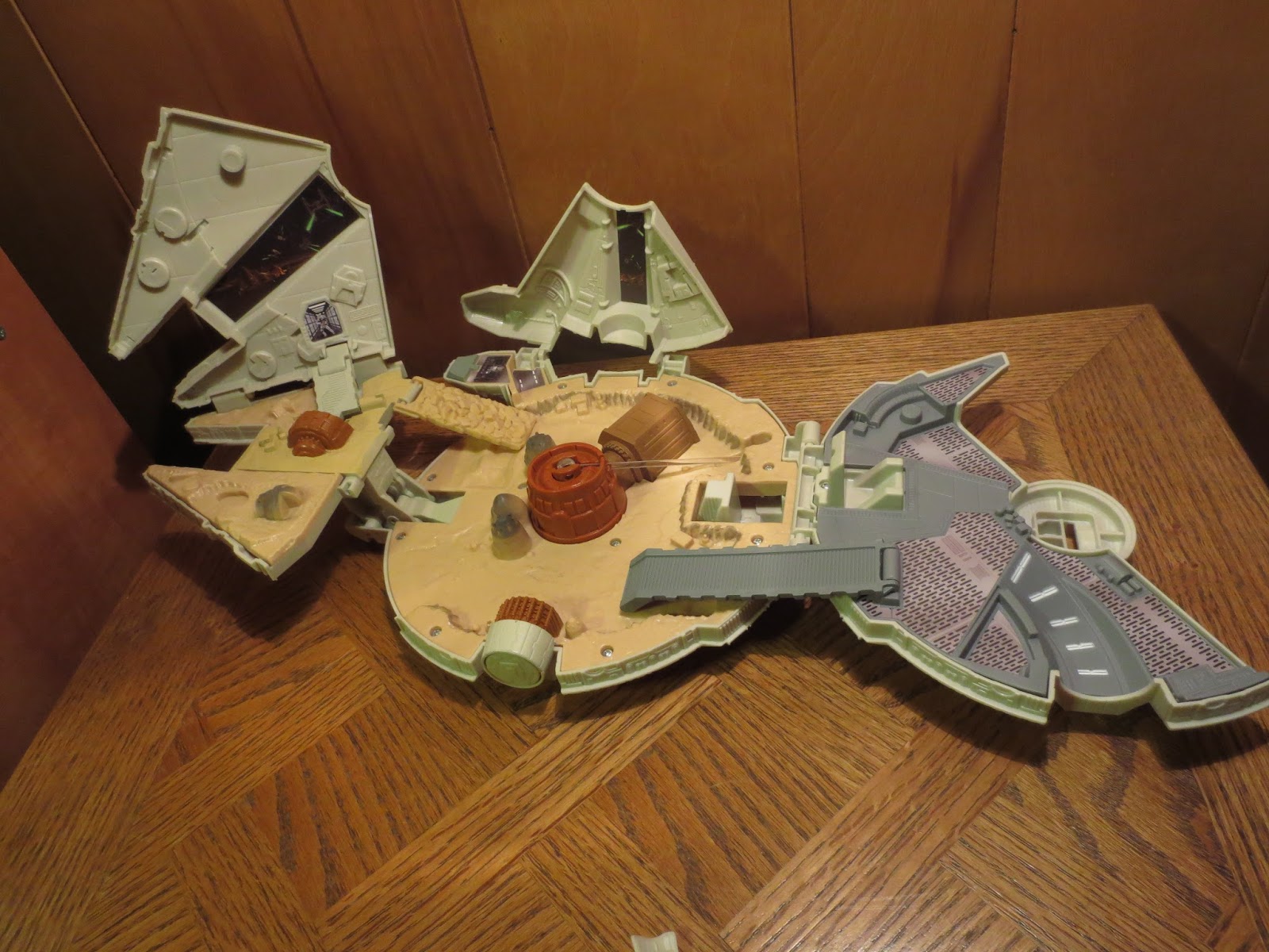 Action Figure Barbecue Micro Review Millennium Falcon Playset from