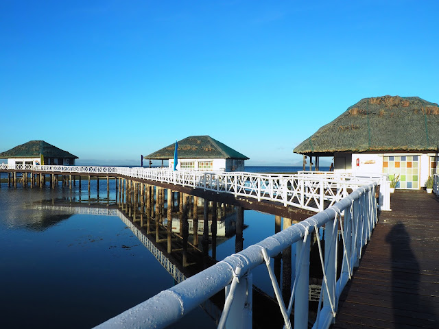 Vinatraveler S Blog Stilts Calatagan Beach Resort An Amazing Beach