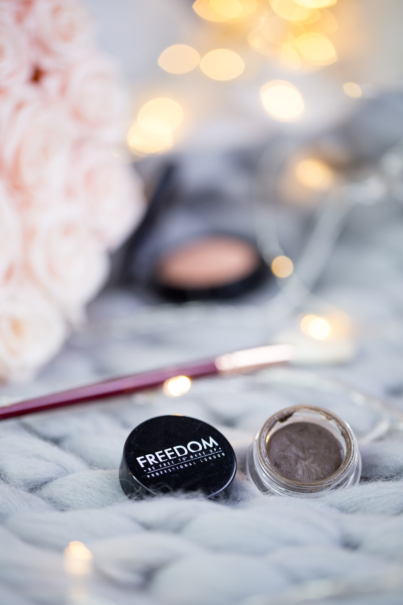 ULUBIEŃCY OSTATNIEGO CZASU I NOWOŚCI KOSMETYCZNE | KIEHL'S, NEUTROGENA, BENEFIT, HUDA BEAUTY, FREEDOM I INNE