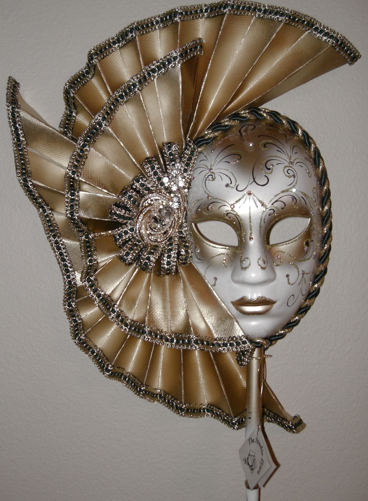 devignidesigns-venetian-carnival