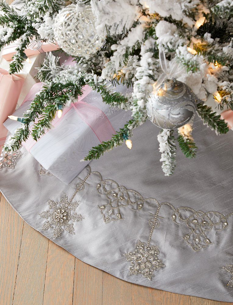 Crystal Christmas Snowflakes Tree Skirt
