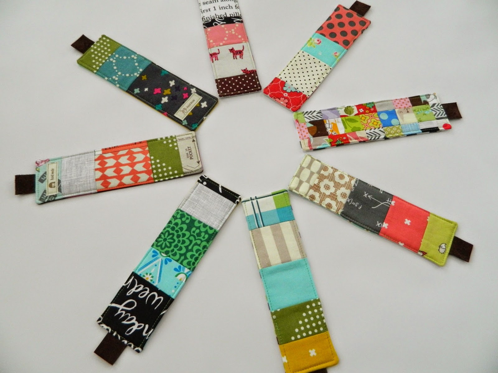 fabric bookmarks {a tutorial}
