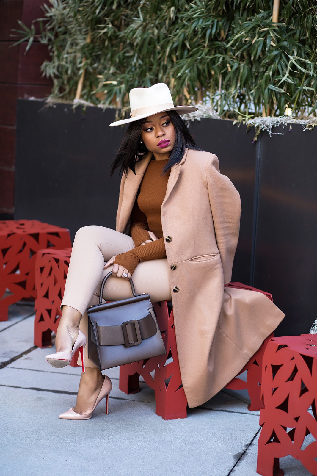 How To Spicy Up Your Work Style In Neutral Colors - Jadore-Fashion