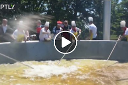 بالفيديو طباخون أتراك يدخلون موسوعة  غينيس بطنين من اللحم