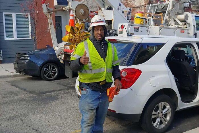 Verizon Suspended A Worker Who Rescued A Cat Using His Work Equipment